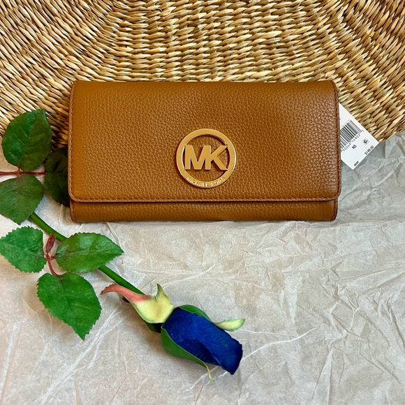 NWT Michael Kors Tan Long Leather Wallet - Picture 1 of 4